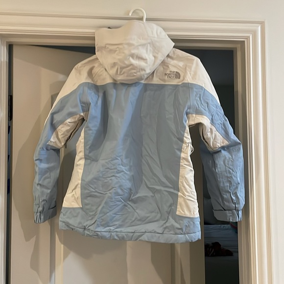 North Face Blue and white ski jacket - Picture 2 of 2
